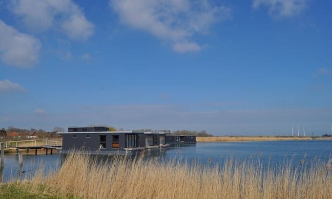 Wangerland Boat Rental | Hausboot der Friesländer