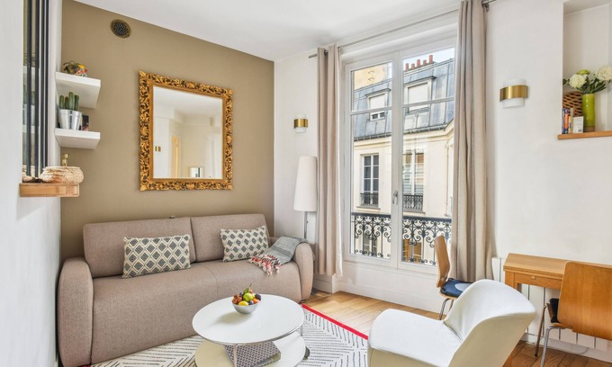 Porte-Saint-Martin Apartment | Haut Marais Lumineux 2 Pièces 37m2 Proche Canal-saint-martin
