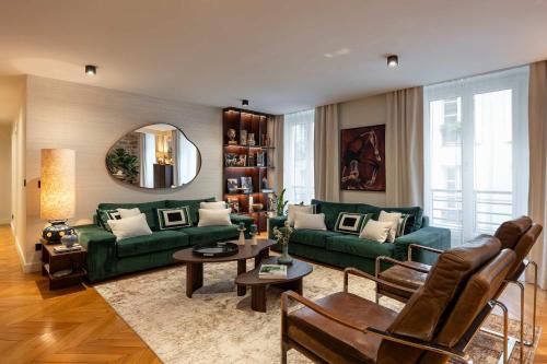 Porte-Saint-Martin Apartment | Haut Marais - My Showroom