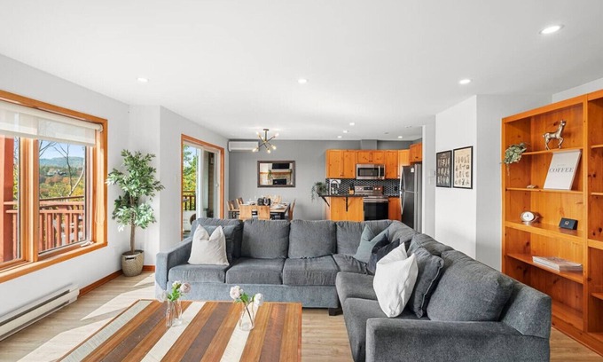 Mont-Tremblant Condo | Hauts-Bois Ski In/Out 2brs w/Pool Access (197-4)
