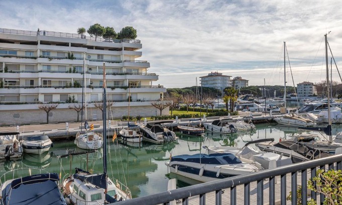 Platja d'Aro Apartment | Hauzify I Apartament Port Mar