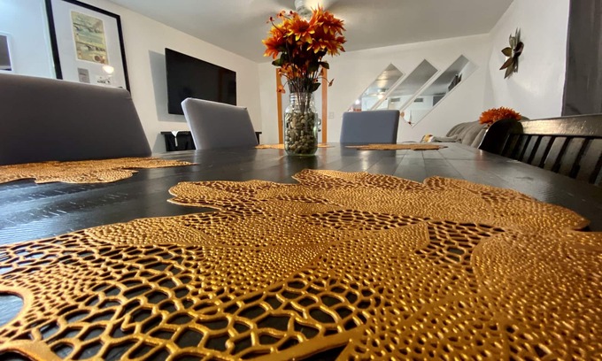 Lake Havasu City House | Havasu Sunflower Orange 2 bedroom, closest to the London Bridge