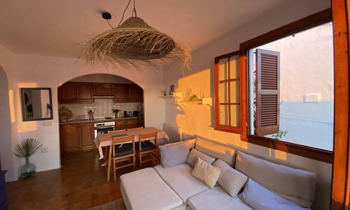 Fornells Apartment | Have a nice stay steps from the Sea