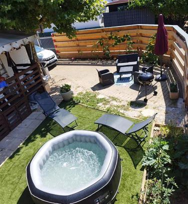 Massieux Other | havre de paix bord de Saône avec jacuzzi