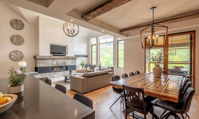 Mont-Tremblant House | Havre Ride-Out 113 | Luxurious & Modern | Direct Ski-in Ski-out/Tremblant Living
