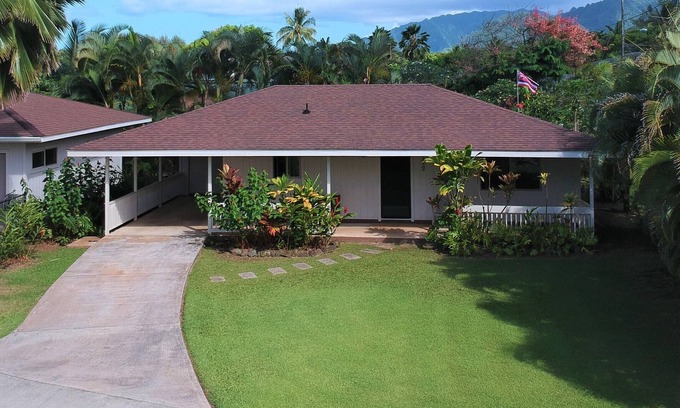 Hauula House | Hawaiian plantation-style home, perfect for families.