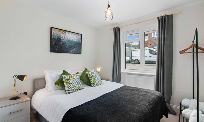 Botley Apartment | Hawthorn - Oxford with Parking and Garden