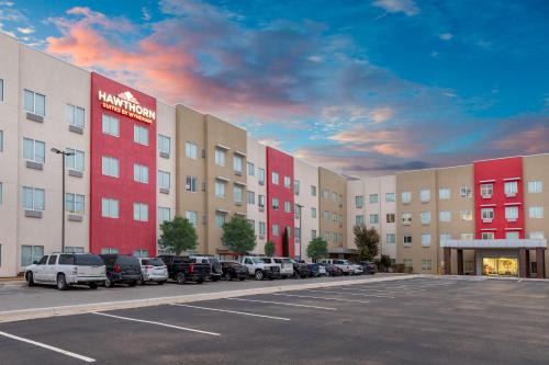 Lubbock Hotel | Hawthorn Suites by Wyndham Lubbock