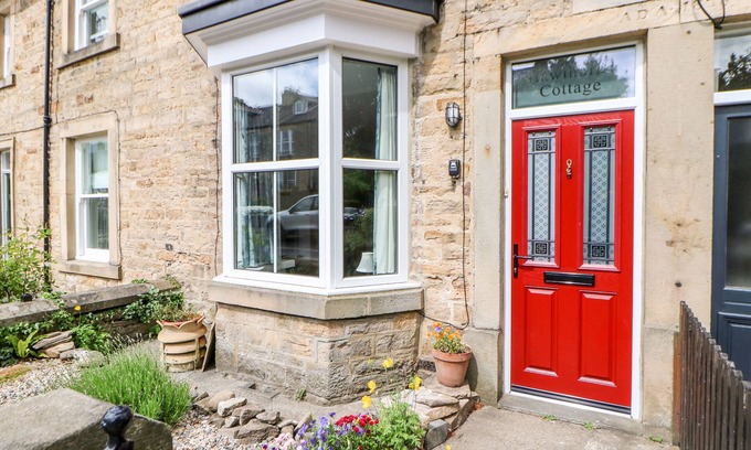 Cotherstone Cottage | HAWTHORNE COTTAGE, pet friendly, with a garden in Cotherstone