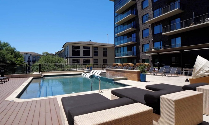 Houston Apartment | Hayworth 2BD 3 - Two Bedroom Apartment, Sleeps 4