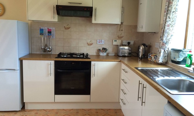 Wixford Cottage | Hazel - Peaceful farm cottage, safe parking, ideal for NEC & Stratford upon Avon