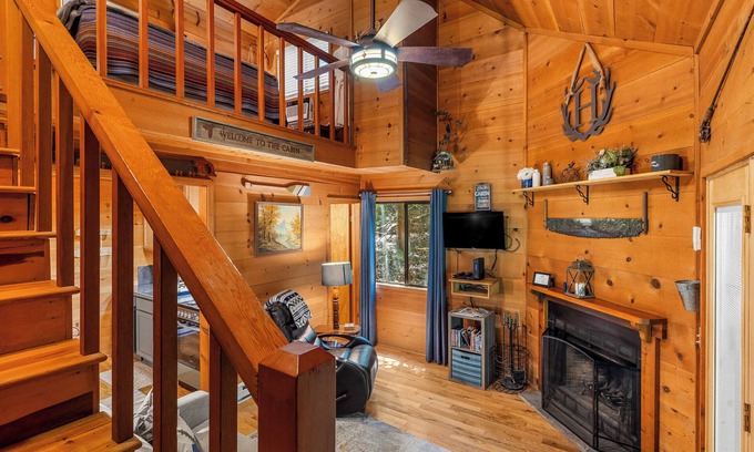 Sautee Nacoochee Cabin | Hazel’s Hideaway - 3rd Night Free!
