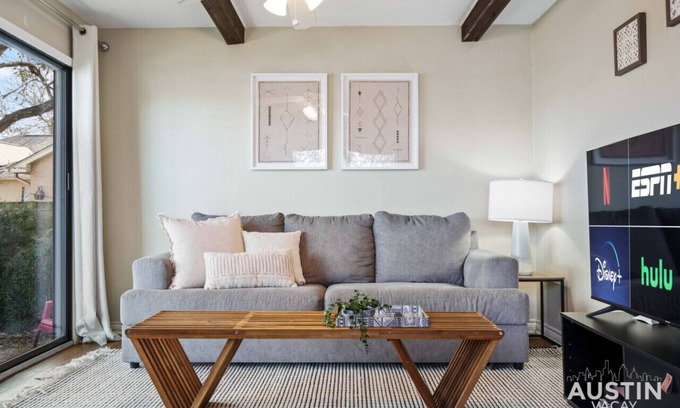 Barton Hills Apartment | HC #212 xxxxxxxxxxxx