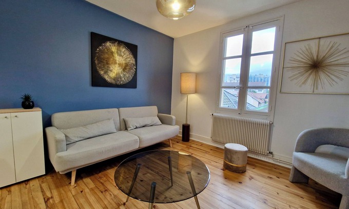 Quartier Chorier-Berriat Apartment | #HC | Le Blue Revol 💡| Renovated, fully equipped