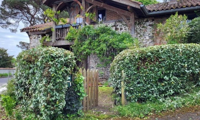 Leon House | Heading for Léon in the Landes between lake, forest and ocean