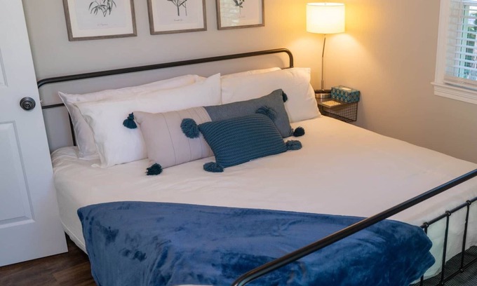 Mentor Headlands House | Headlands Beach Cottage, Headlands Beach Cottage