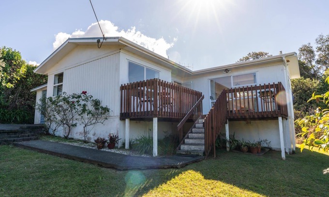 Mangawhai Heads House | Heads Bach - Cute, pet-friendly, old school kiwi bach - no frills, just a great location