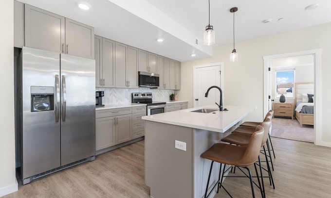 St. George Condo | Heart and Sol: Desert Color Lagoon + Beaches