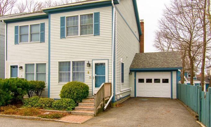 Bar Harbor House | Heart of Downtown Bar Harbor - fully airconditioned