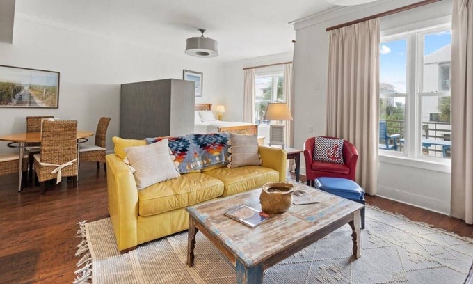 Gulf Place Condo | Heart of Gulf Place, Steps to Emerald Water