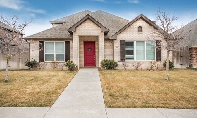 Amarillo House | Heart of Heritage Hills Home