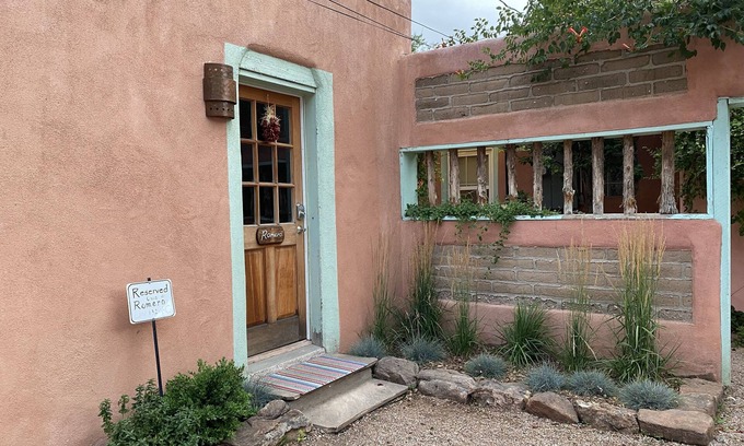 Northeast Santa Fe Condo | Heart of Santa Fe - Charming 1 Bd/1 Bth Condo Casita with Private Courtyard!