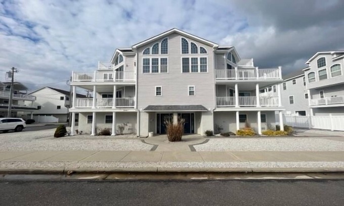 Sea Isle City House | Heart of Sea Isle.Sleeps 10 New Rental 2023
