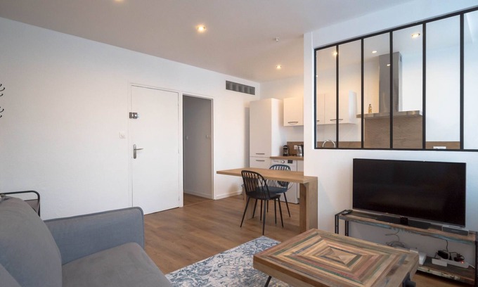 Bar-le-Duc Apartment | Heart of town 5 minutes from the train station