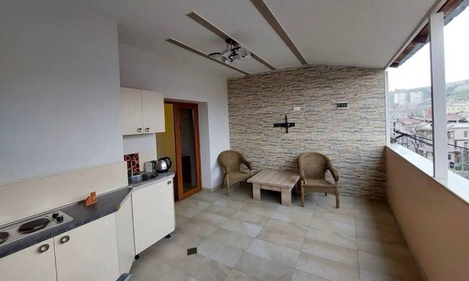Kentron Apartment | Heart of Yerevan: Stylish 3-Bedroom Retreat