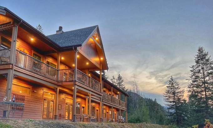 Kamiah Hotel | Hearthstone Elegant Lodge