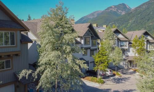 East Kootenay Apartment | Hearthstone Townhomes by StayIn