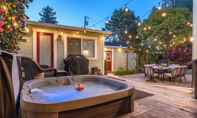 Guerneville House | HeartoftheRiver-FUN Family Vacation Retreat! Inspired & Magical!HtTb/WiFi/Pup