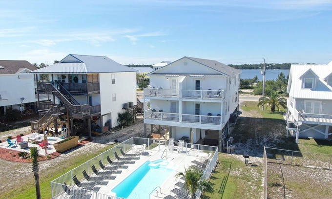 Gulf Shores House | Heated pool! 3 BR, 3 BA Duplex, 1 block from the beach