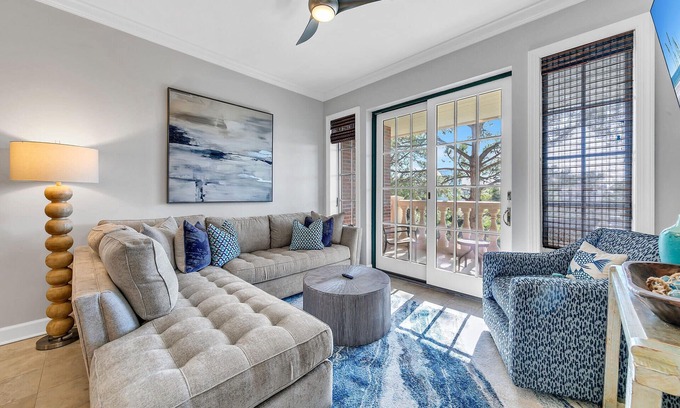 Seacrest Beach Condo | Heated Pool! Beautiful 3 BDR 2 BA Steps fr Rosemary! Walk/Tram to Beach Sleeps 8