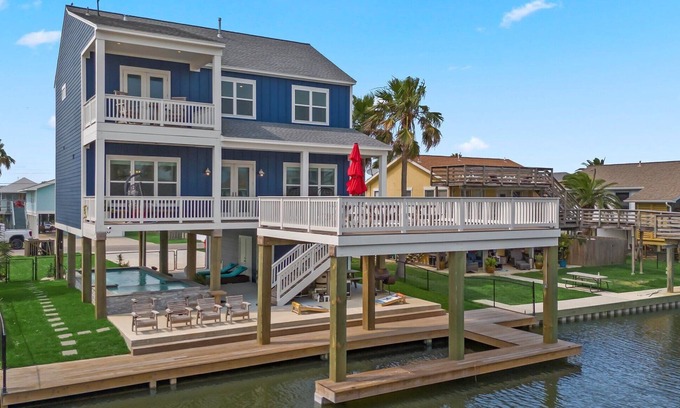 Jamaica Beach House | Heated Pool & Hot Tub | 5 Beds | Pets | Boat Slip