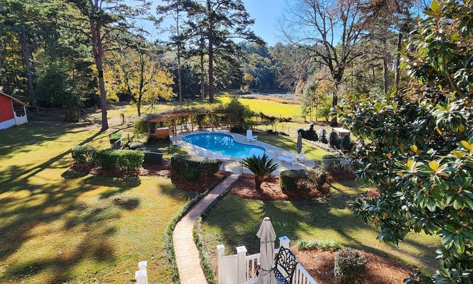 Tallahassee House | Heated Pool on 9 Parklike Acres | Reunions and Gatherings
