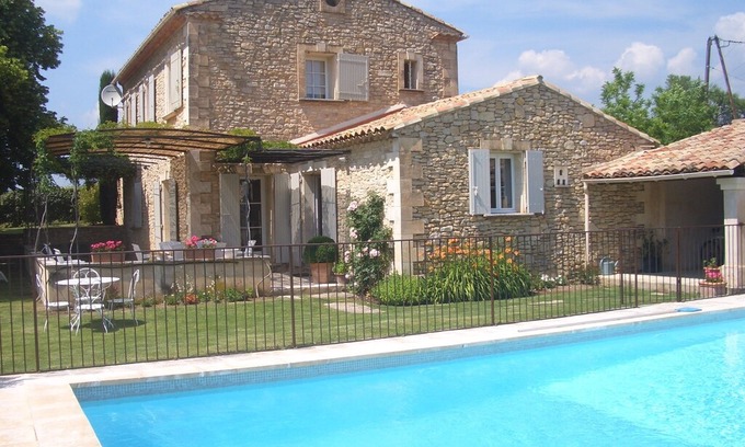 Goult House | Heated Pool, private sport coach for your activities, hikes or ride tours.