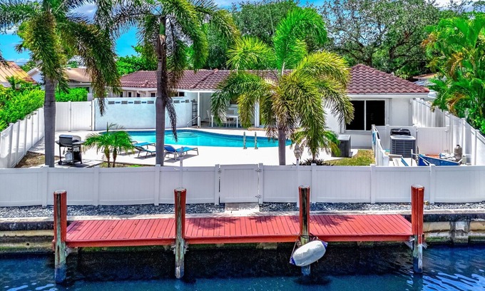 South New River Isles House | Heated Pool + Waterfront! Close To Beach & Shops!