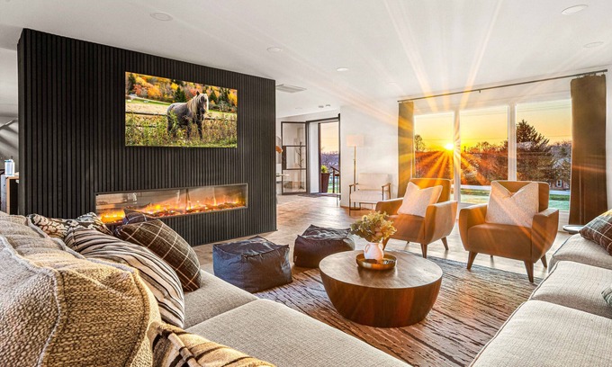 Keene House | Heated, Saltwater Pool-Hot Tub-GameRm-Bar-near Keeneland-Bourbon Trail-Dogs OK!