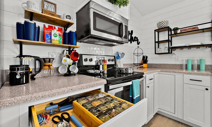 Palm Coast House | Heated Sparkling Pool - Near the Beach - Private Movie Theater - Kayak Launch