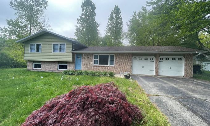 Lake Michigan Beach House | Heathmore Haven, family friendly home close to Lake Michigan