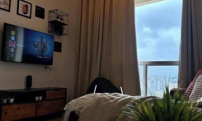 Thane West Apartment | Heaven 19° : Calm Beyond Clouds