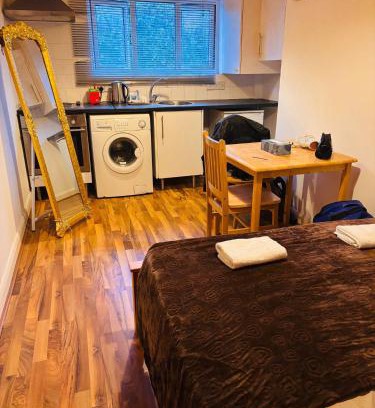 Tottenham Apartment | Heaven of Samira