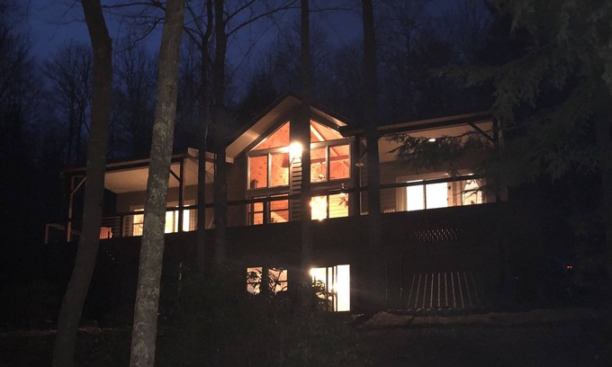 Vilas House | Heaven on Earth Nestled in the Blue Ridge Mountains