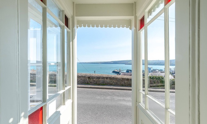 New Quay House | Hedd Mor - Three Bedroom House, Sleeps 3