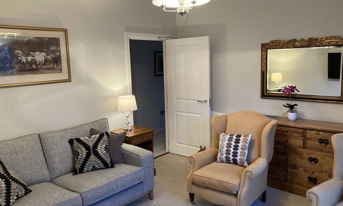 Inverness Apartment | Hedgefield House - Serene Top Floor Flat