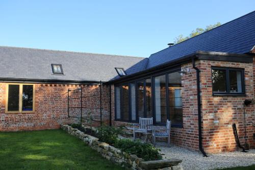 Padbury House | Hedges House