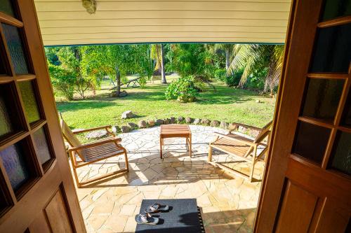 Ha'apiti House | Heimanarii's Lodge - Fare Opuhi