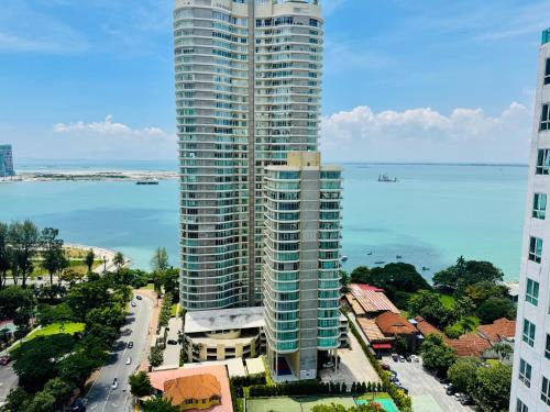 Downtown George Town Apartment | Hejmo Suites