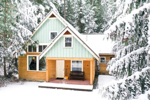 Glacier House | Heliotrope Haus